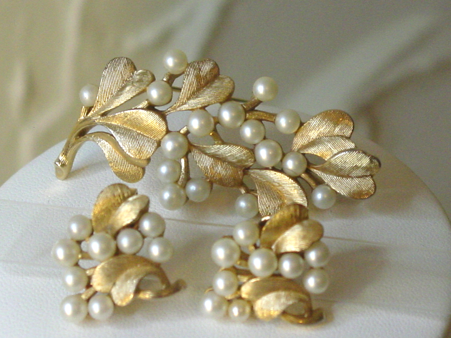 Trifari Pearl Set